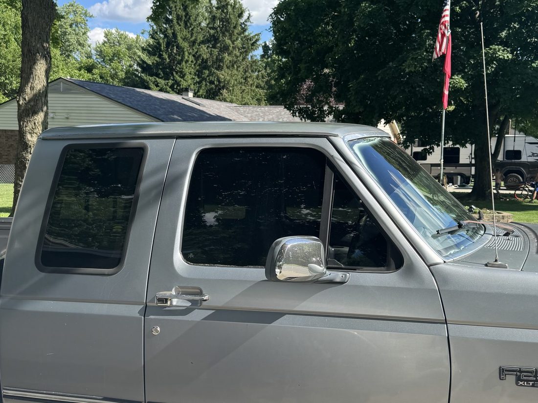 F-250 XLT cab and door glass