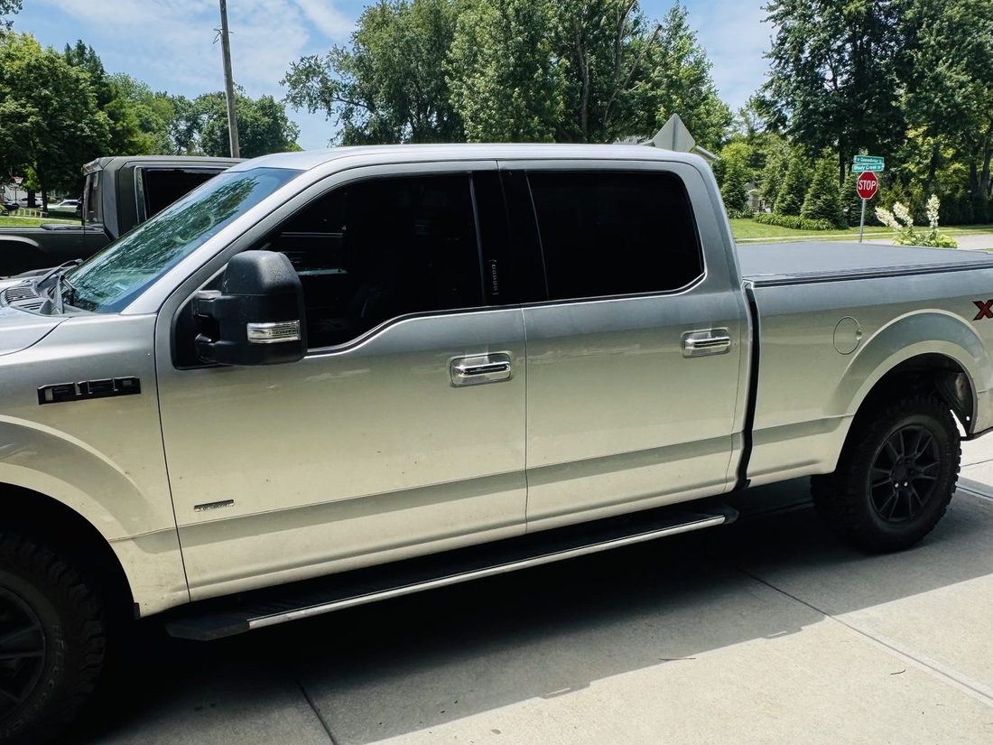 Ford F-150 XLT &mdash; full side tint